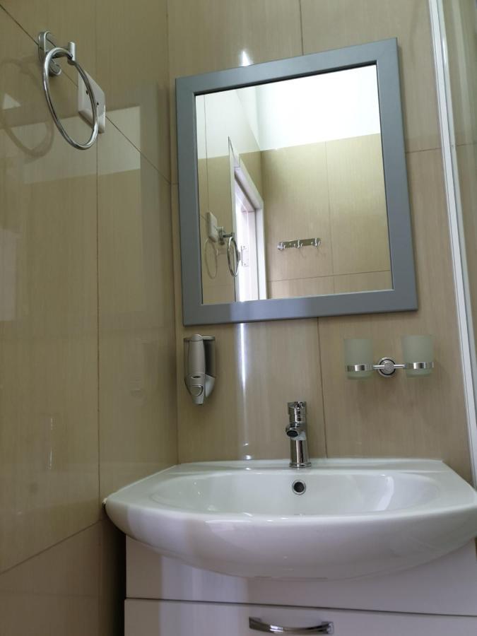 Station Hostel Atirau Kültér fotó
